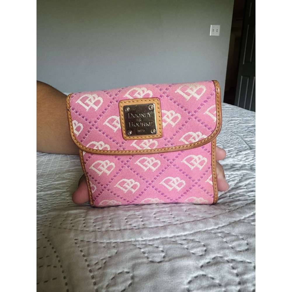 Dooney & Bourke Y2k Preppy Pink purse w/Tassel & matching wallet - Picture 2 of 16